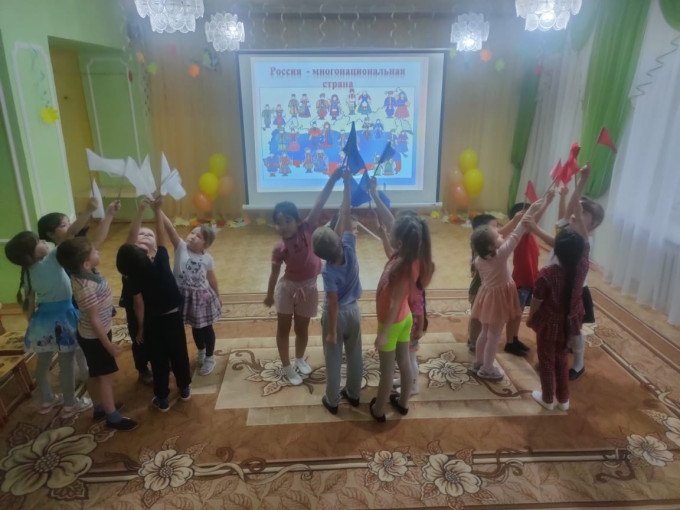 "Мы патриоты своей страны!" "Мы патриоты своей страны!".
